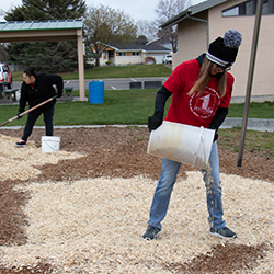 First federal employees volunterring on Earth Day